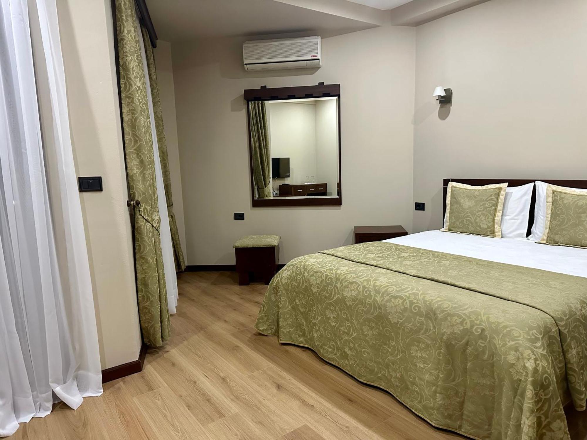 Hotel Rritja E Koranit à Tushemisht Extérieur photo