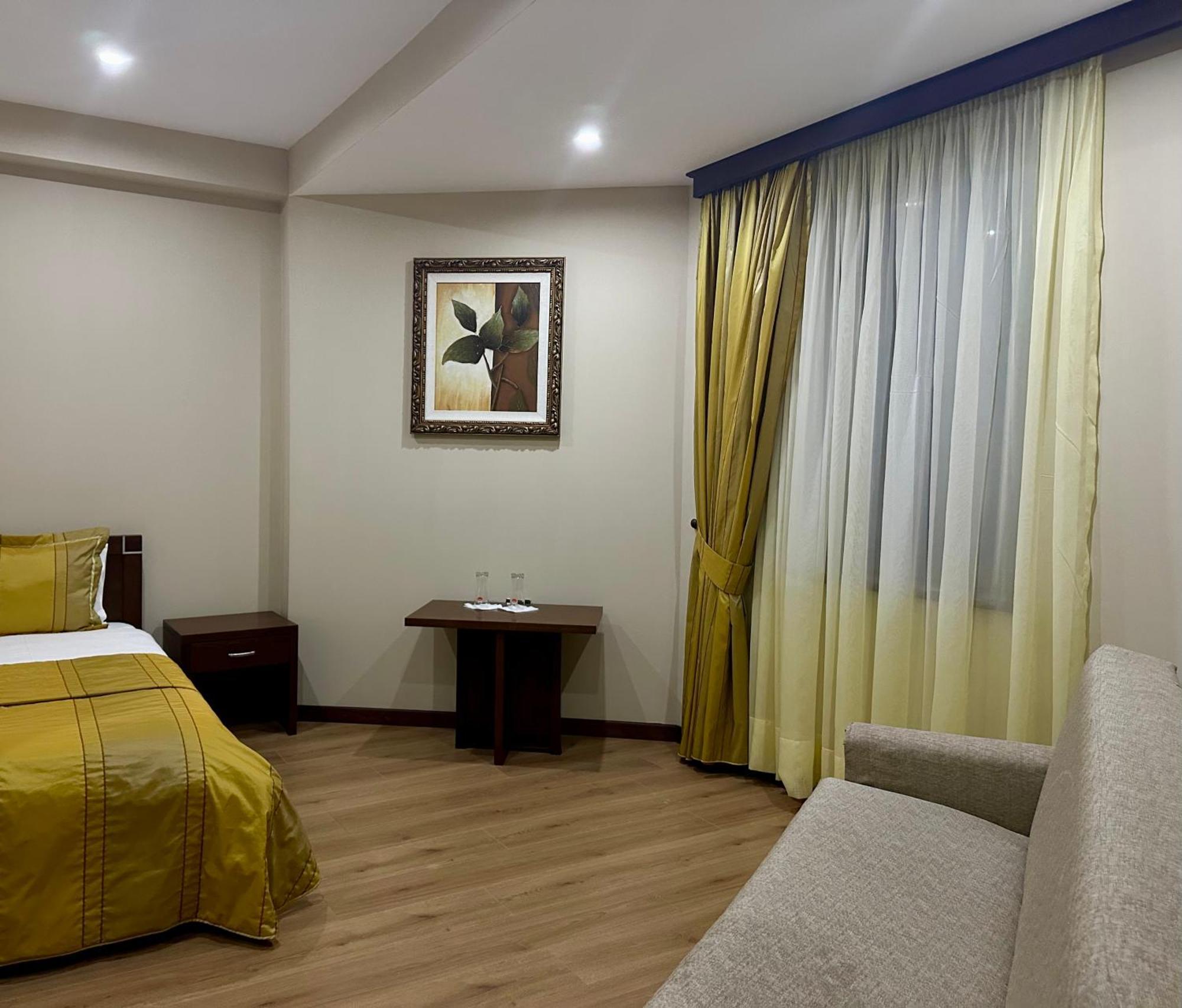 Hotel Rritja E Koranit à Tushemisht Extérieur photo