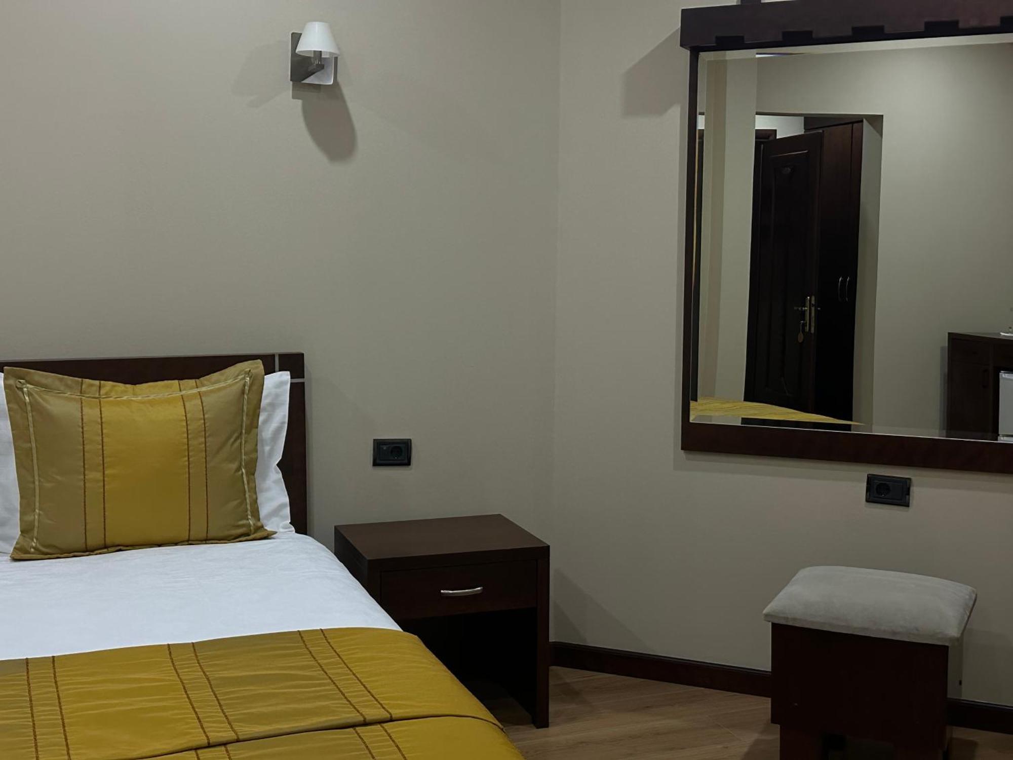 Hotel Rritja E Koranit à Tushemisht Extérieur photo