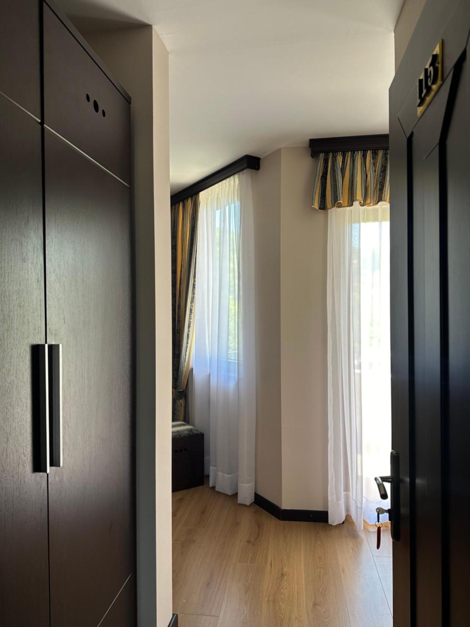 Hotel Rritja E Koranit à Tushemisht Extérieur photo